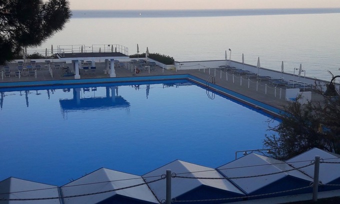 Arenzano Hotel | Hotel Punta San Martino