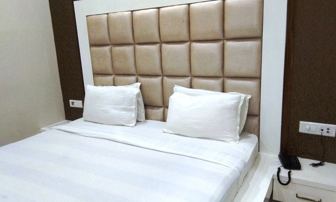 Rakabganj Hotel | Hotel R P