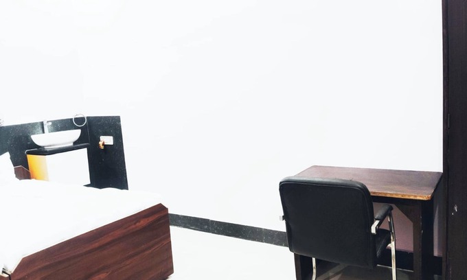 Varanasi Hotel | Hotel Ramashish Kutir