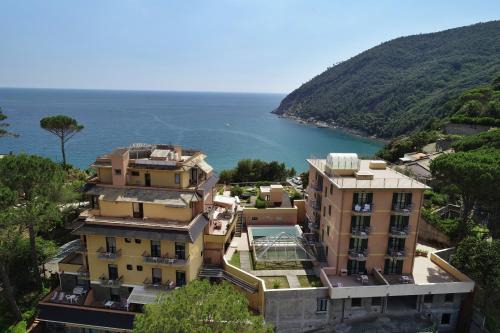 Moneglia Hotel | Hotel Residence Mondial