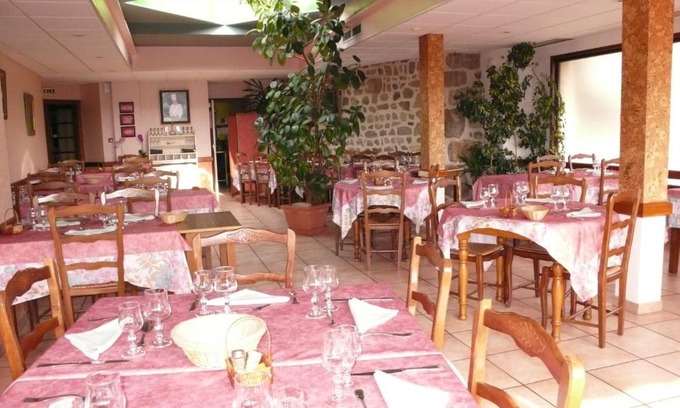 Sauvessanges Hotel | HOTEL RESTAURANT LE BEA'TITUDE