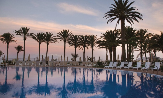 Corralejo Hotel | Hotel Riu Palace Tres Islas