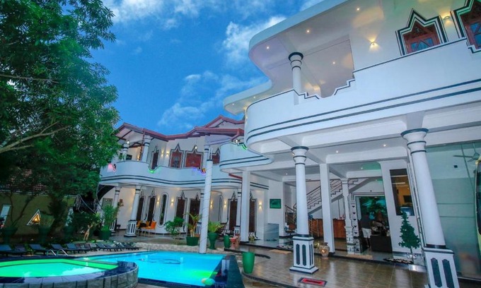 Debarawewa Hotel | Hotel River Front