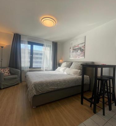 Augustenstraße Apartment | Hotel Room at Munich Central Station