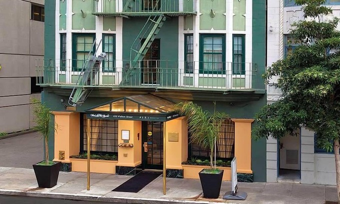 Hayes Valley Condo | Hotel Room Performing Arts Venues Theater Lover!