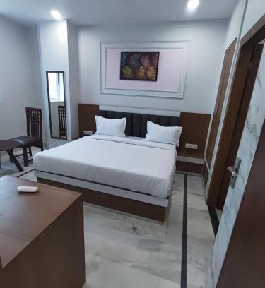 Mansarovar House | Hotel Roshanee