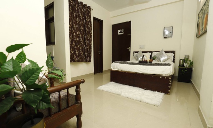 Delhi Hotel | Hotel Royal Avenue By F9 Hotels