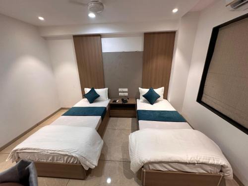 Bardoli Hotel | Hotel Royal Bloom