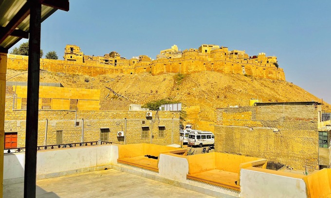 Amar Sagar Pol Hotel | Hotel Royal Queen Jaisalmer