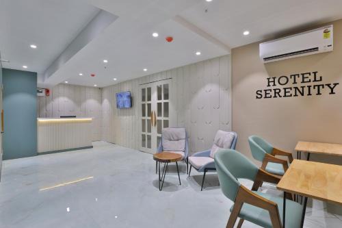 Bodakdev Hotel | Hotel Serenity