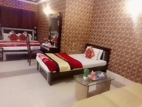 Punjab Hotel | Hotel Shelton Inn