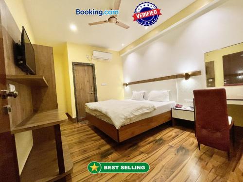 Varanasi Hotel | HOTEL SHIVAM ! VARANASI होटल शिवम హోటల్ శివం ஹோட்டல் சிவம் Forɘigner's Choice ! fully Air-Conditioned hotel with Lift & Parking availability, near Kashi Vishwanath Temple, and Ganga ghat in Varanasi - 4