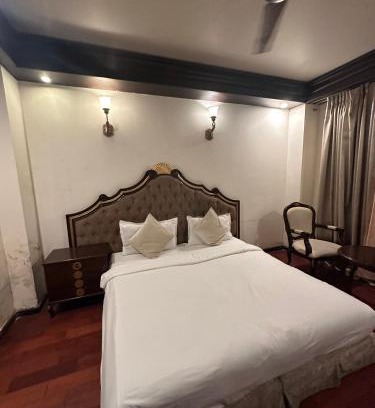 New Friends Colony House | Hotel Short-Range Palace
