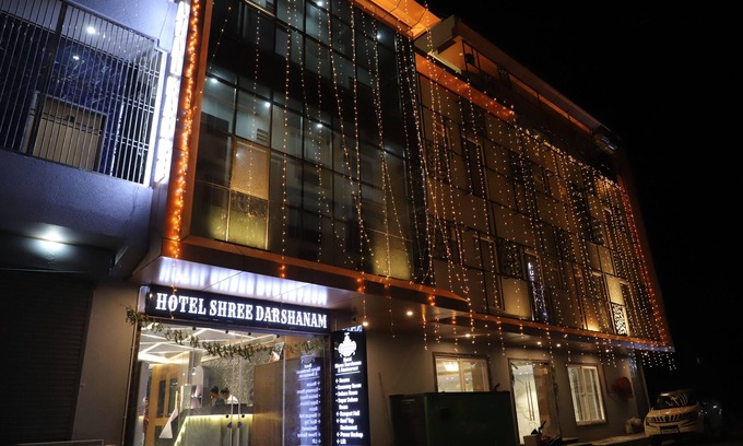 Vrindavan Hotel | Hotel Shree Darshnam