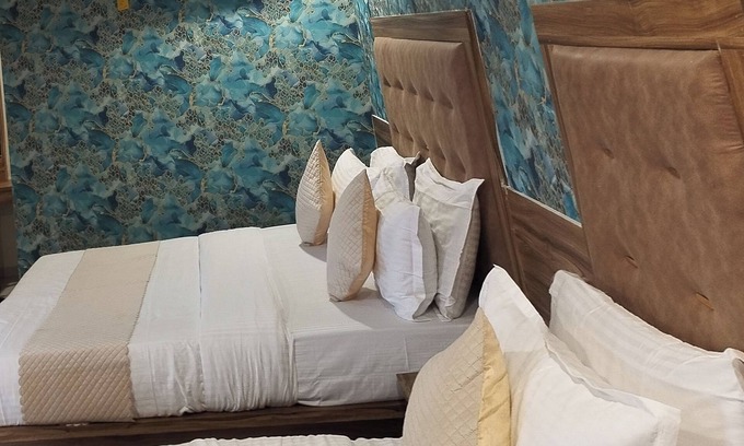 Chandkheda Hotel | Hotel Silver Inn