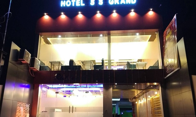 Chunar Hotel | Hotel SS Grand & Multicuisine Restaurant
