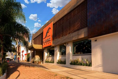 Celaya Hotel | Hotel St. George