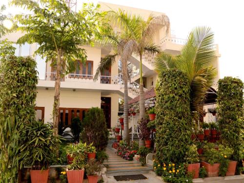 Adarsh Nagar Bed & Breakfast | Hotel Sukhvilas