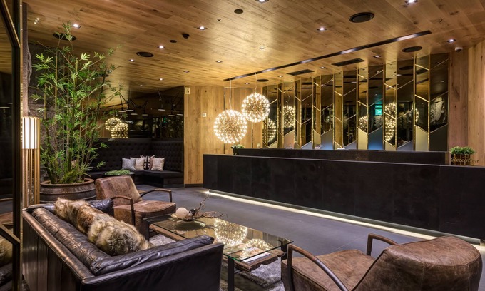 Chunggogil-tong Hotel | Hotel The Designers Kondae