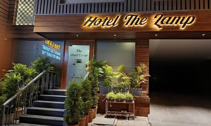 Zirakpur Hotel | HOTEL THE LAMP