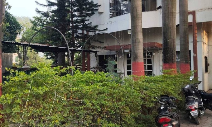 Rau Hotel | Hotel United Grill Indore