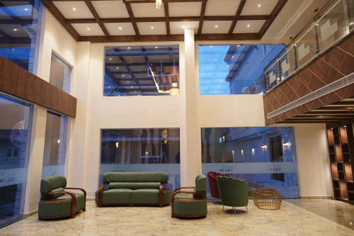 Alwaye Hotel | HOTEL VKJ INN Aluva
