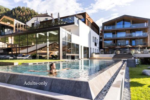 Burgusio Hotel | Hotel Weisses Kreuz