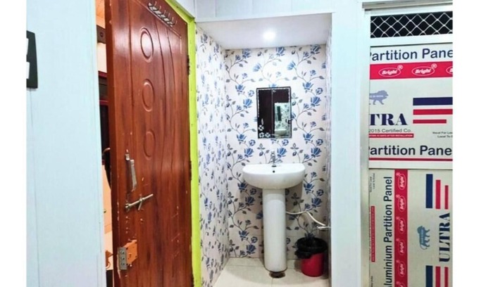 Gonda Apartment | Hotel White Stone Premium AC Room 2