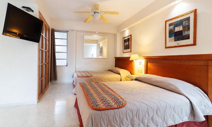 Downtown Cancun Hotel | Hotel y Suites Nader