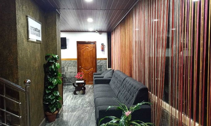Munnar Hotel | HotelGurubhavan