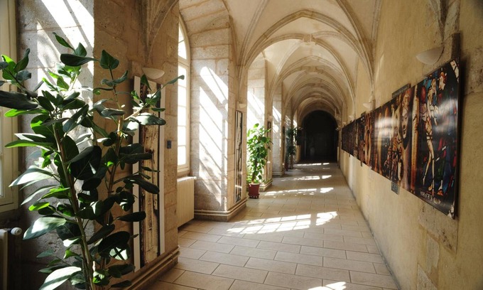 Chartres Hotel | Hotellerie Saint Yves