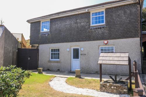 Saint John House | Hougoumont Cottage