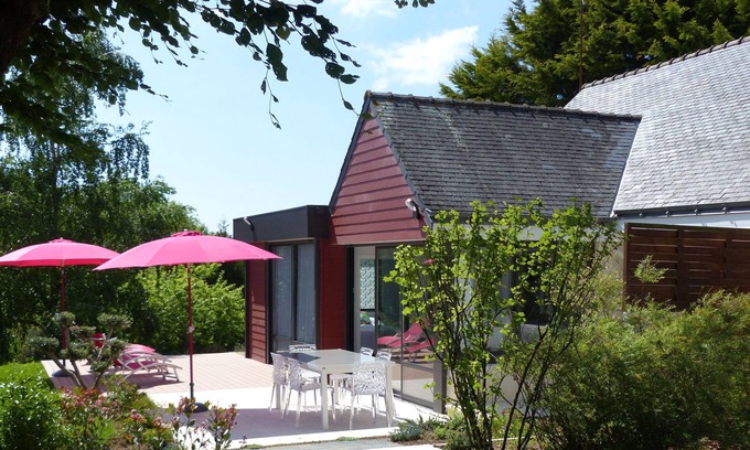 Clohars-Carnoet House | House 4 * Free WIFI pool 28 °; Tennis; Wooded park 15,000 m²; Car park