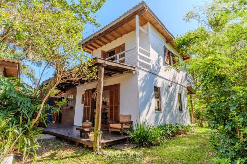 Ibiraquera House | House, beach, and nature in Ibiraquera – TAN0000