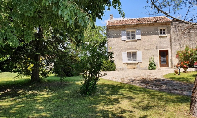 Saint-Romain-la-Virvee House | House comfortable cottage