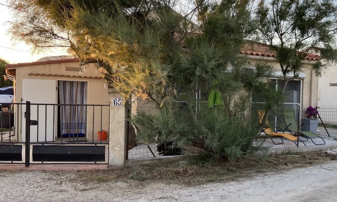 Port-Saint-Louis-du-Rhone House | house - 3 rooms - 4/6 persons