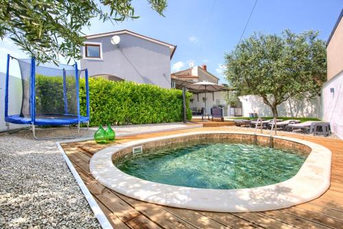Loborika House | House Holiday House Ulika