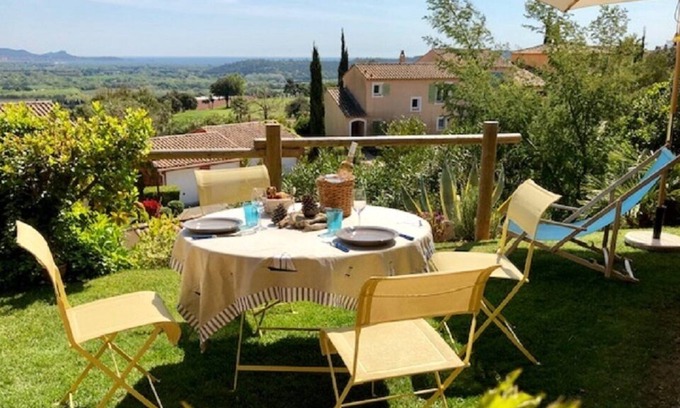 La Rouviere House | House in estate with swimming pool, tennis, near golf course and 15 min from beaches!