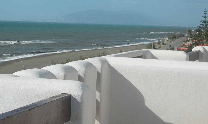 Benajarafe Ski Chalet | House in front of the beach / Magnificent semi-detached house on the beachfront