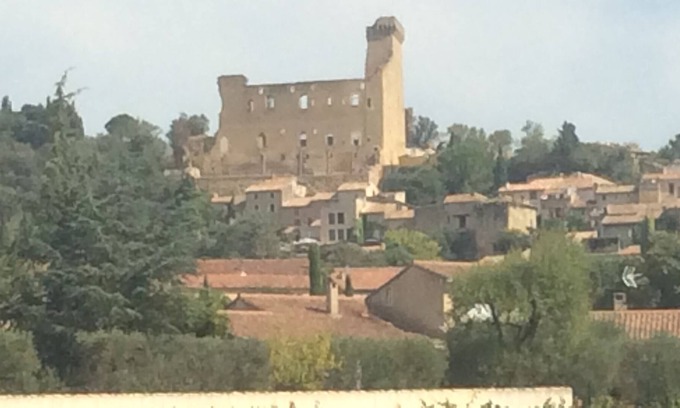 Chateauneuf-du-Pape House | House in the village of Chateauneuf du Pape winemakers