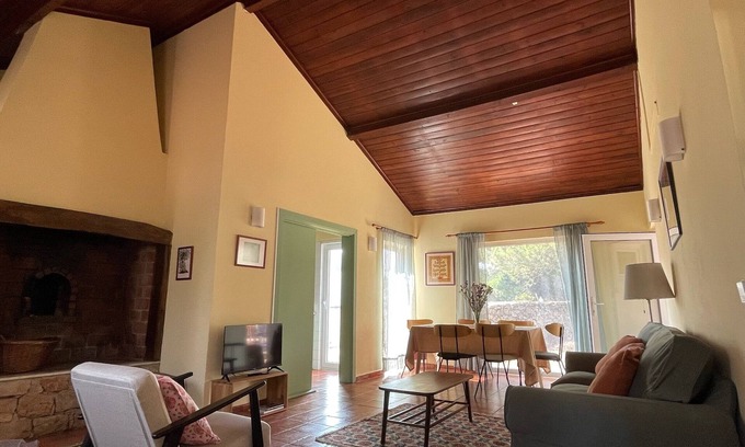 Alcobertas Cottage | House in the Serras de Aire e Candeeiros Natural Park