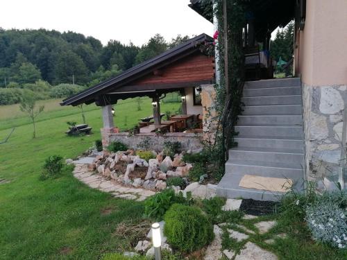 Cujica Krcevina House | House Izvor