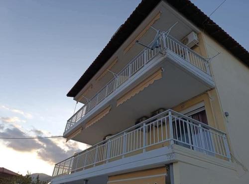 Sarti Apartment | House Lena