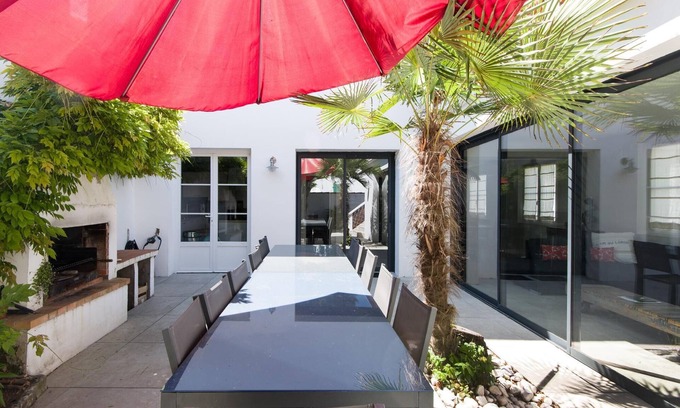 Le Bois-Plage-en-Re Villa | House LES BURONS .