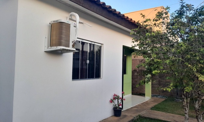 Primavera do Leste House | House near the lake, Grandpa Pedro.