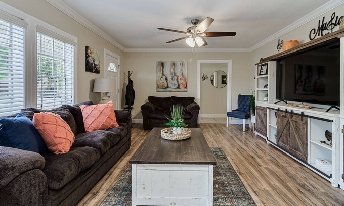 Lakeland House | House of Music ~ Walk to Harrison's School of Art, FSC & Lake Hollingsworth