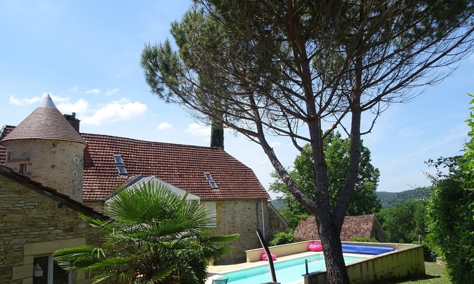 Saint-Julien-de-Lampon House | House on the Heights of St Julien de Lampon