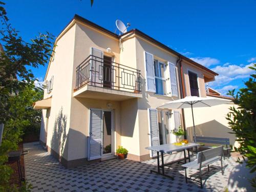 Valdebek House | House Orbanin 1092