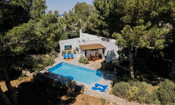 Ciutadella de Menorca Ski Chalet | House with private pool in the forest Cala Morell, Ciutadella de Menorca