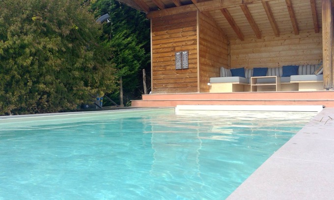 Saint-Pee-sur-Nivelle House | House with swimming pool in the center of the village